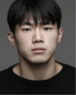 김아석