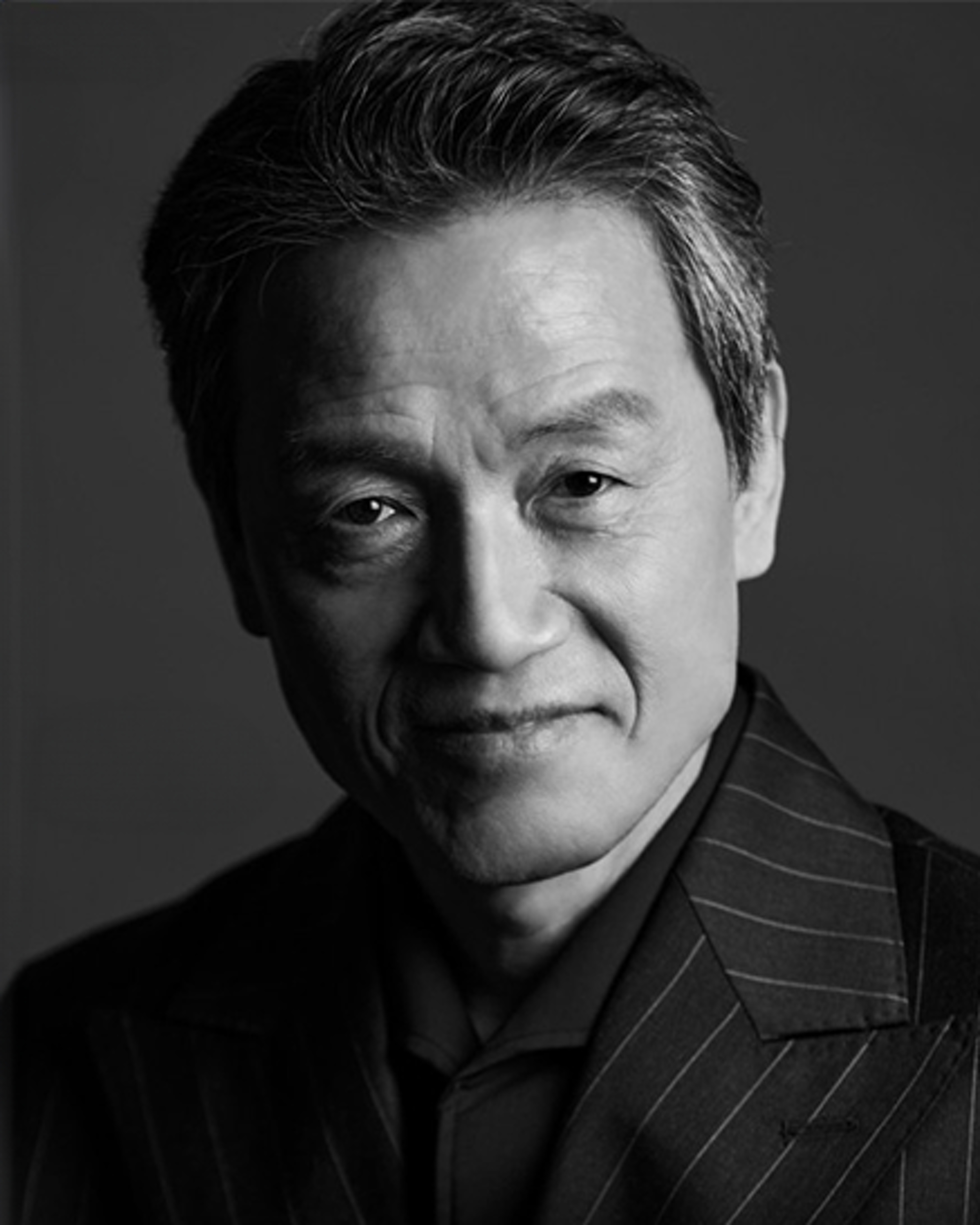 박지일