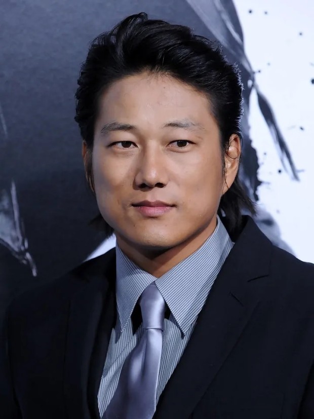 성 강