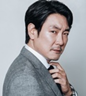 조진웅