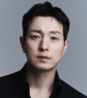 정성일